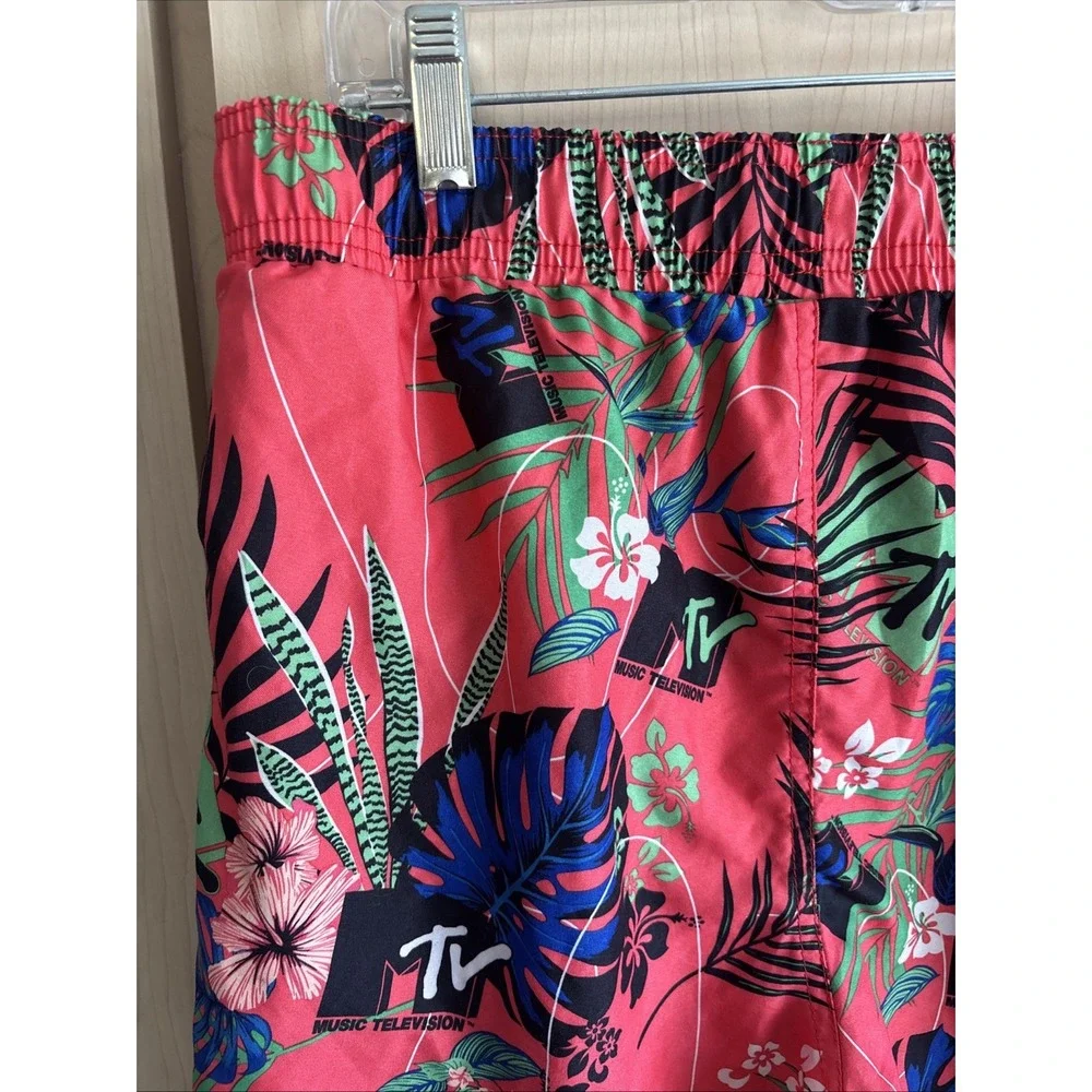 MTV 2017 Men's Swim Shorts Mesh Lined Elastic Waist Two Side Pockets Size Large‎